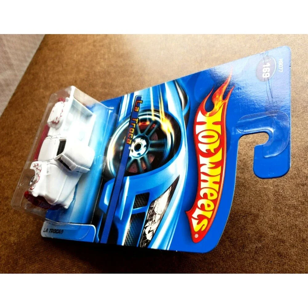 VTG 2005 Hot Wheels LA TROCA White #169 MAINLINE Lowrider Truck 1:64 #H9077 5SP